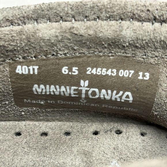 Minnetonka Women's Kilty Hardsole Suede Moccasin Loafer Slip On Gray Size 6.5 - Picture 12 of 12